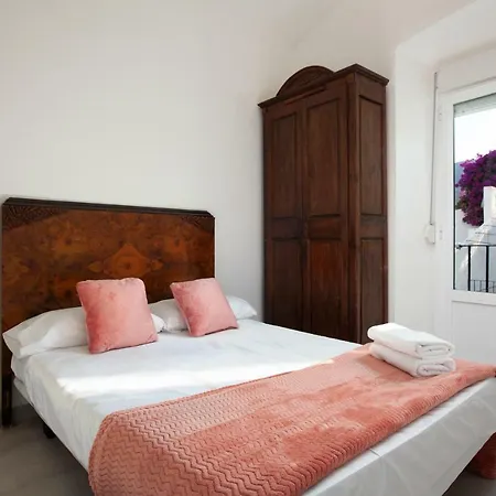 Akira Flats Llane Apartment Cadaques